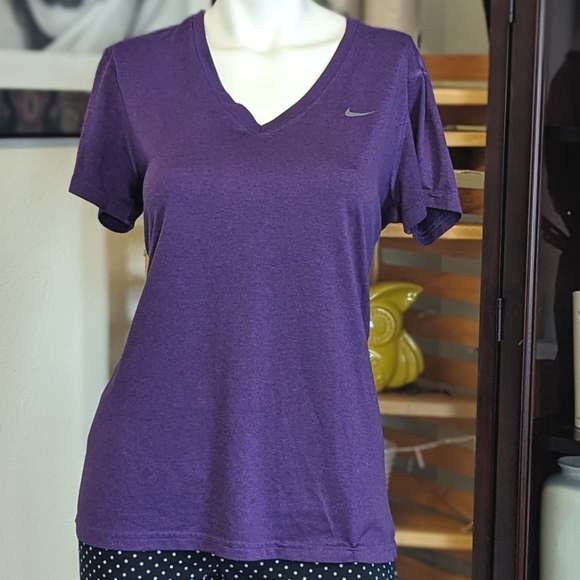 Nike Dri-Fit Women's T-shirt - Picture 1 of 4